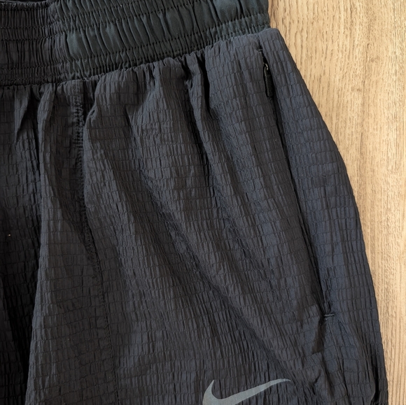Nike Joggers SKU1108 - Picture 4 of 6